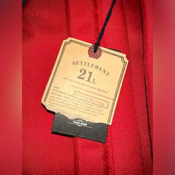 Herschel Supply Co.‎ Settlement Navy Red 21L Backpack - Picture 3 of 7